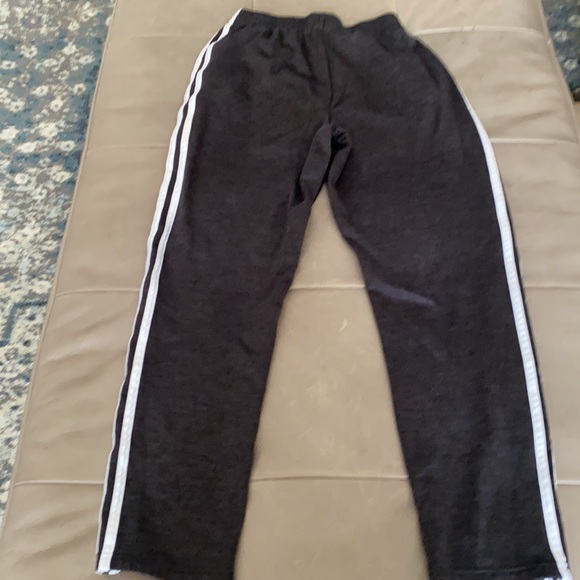 Adidas joggers / pants size boys XL 18/20 - Picture 6 of 7